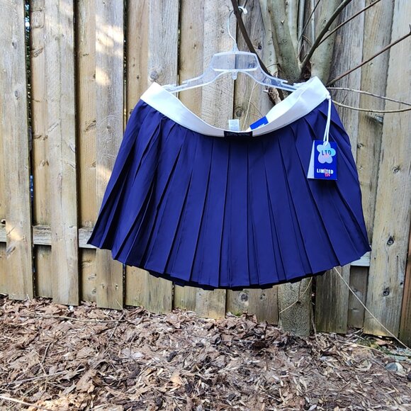 *NWT* Limited too Juniors XL pleated navy mini skirt/skort - Picture 5 of 9